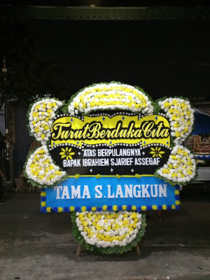 Papan Bunga Duka di Selomartani